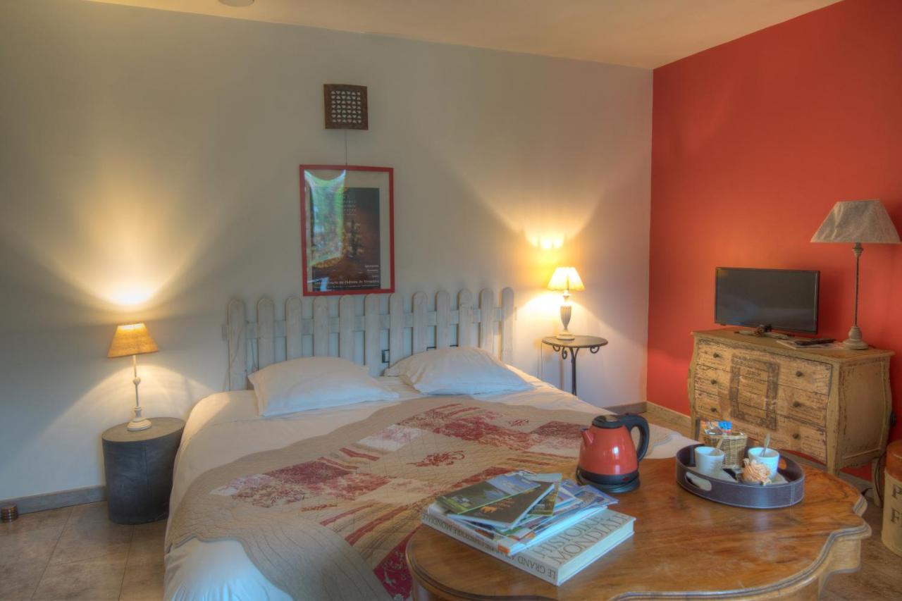 Maison Prairie Bonheur Bed & Breakfast Magny-les-Hameaux Exterior photo