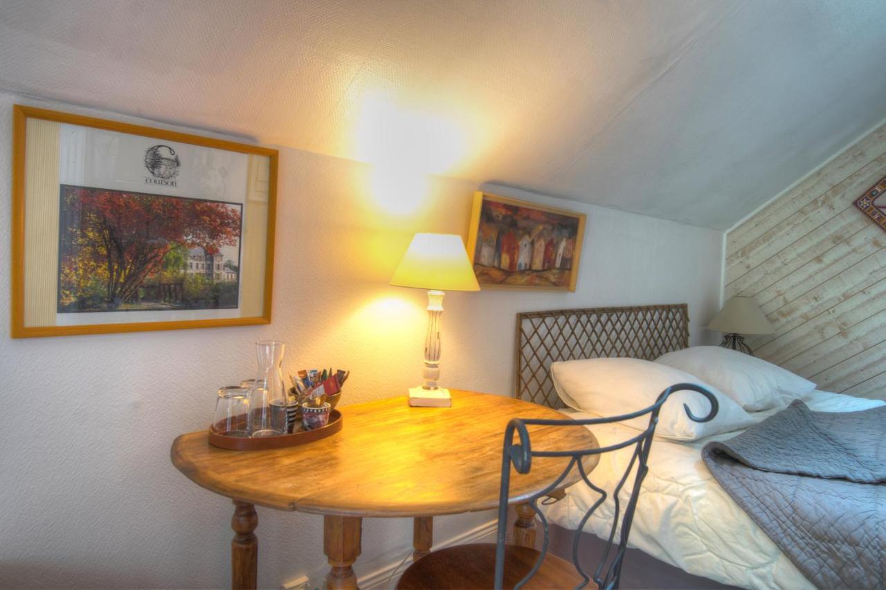 Maison Prairie Bonheur Bed & Breakfast Magny-les-Hameaux Exterior photo